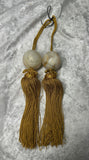 Fuchin (weights for scrolls)