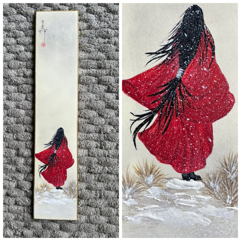 Woman in red (7,.5 cm)